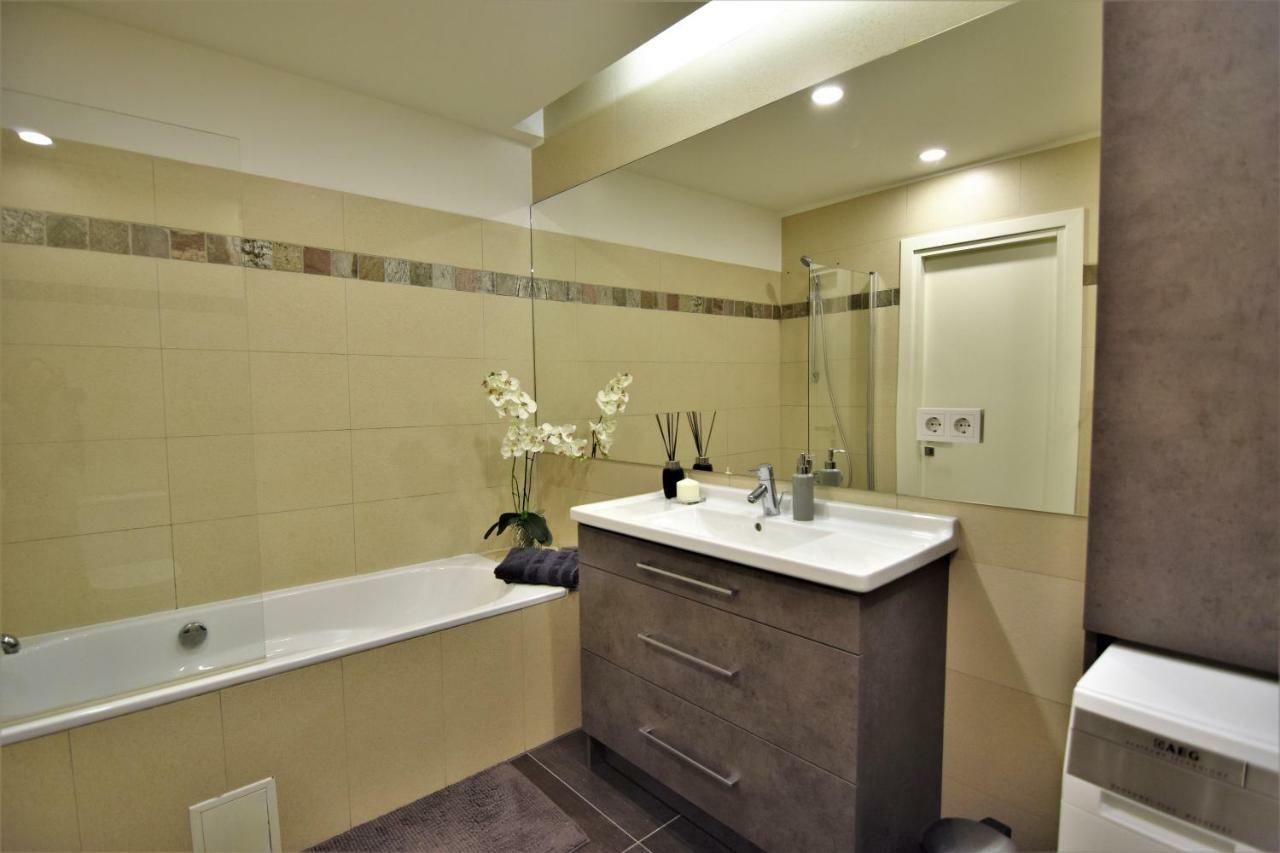 Europa Dream Apartment Вилнюс Екстериор снимка